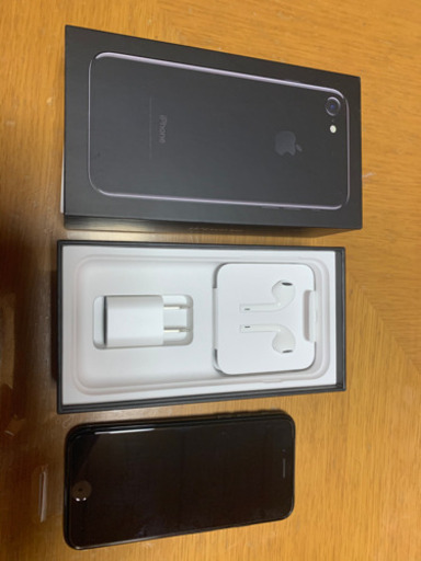 iPhone 7 未使用品ブラック128GB  「SIMロック解除済」