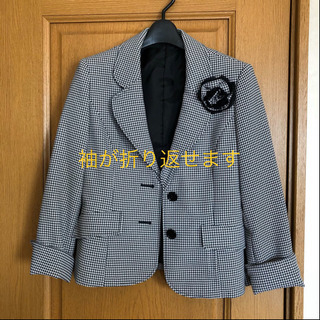 【最終値下げ】スーツ9号　コサージュ付の画像