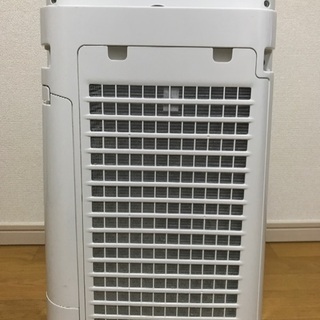 シャープ　加湿空気清浄機　2016年製の画像