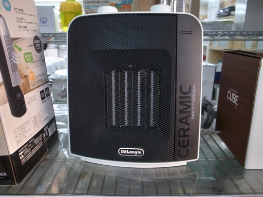 デロンギ セラミックファンヒーター DCH6031J【モノ市場東浦店】