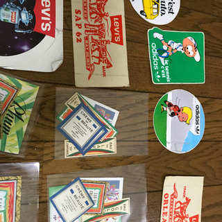 パリの蚤の市購入したヴィンテージステッカーの画像