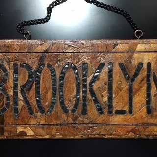 モザイクタイルで作成した看板(表札)　BROOKLYN(ブルックリン)