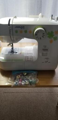 家庭用小型ミシン