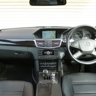 検査3年9月AMG E63 524PS/パノラマルーフ/ブラックレザー/キーレスゴー/harman/kardon/HDDナビ/地デジ/バックカメラ/点検記録簿/パドルシフトの画像