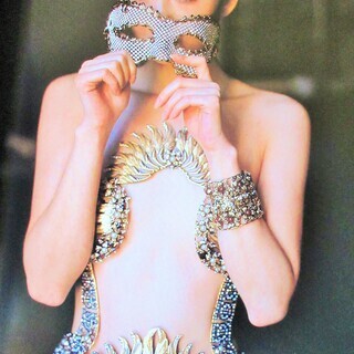 ☆ 撮影：石田東 酒井法子 写真集 NORIKO SAKAI ORANGE HOTEL PLEASE DO NOT DISTURB◆バリ島ロケで初めて見せたのりピー大胆ショットの画像