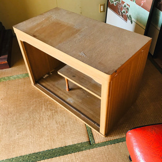 タンス上部の飾り棚の画像