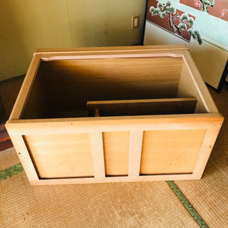 タンス上部の飾り棚の画像