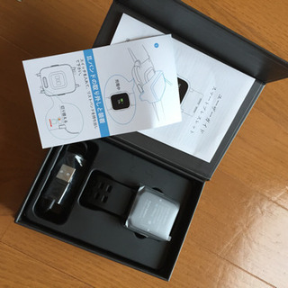 【新品未使用】スマートウォッチ 最新 万歩計 心拍計 腕時計 スマートブレスレット 活動量計 ストップウォッチ 1.3インチ TFT大画面 IP68防水 長い待機時間 画面の明るさ調節 着信電話/Line/Twitter/SMS/アプリ通知 座り立ち注意 日本語アプリiphone&Android対応の画像