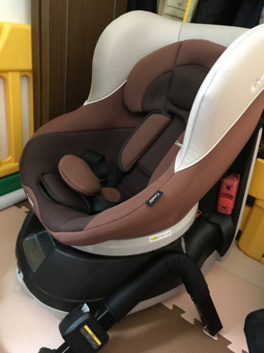 コンビ チャイルドシート CB-UTC ネセルターン 360℃回転