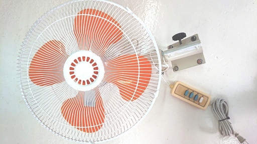扇風機,業務用大風量,壁掛け,風量３段階切替,左右首振り