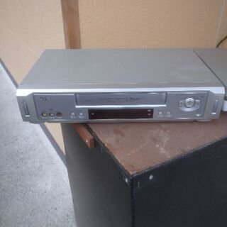DVDプレイヤー、VHSビデオデッキ