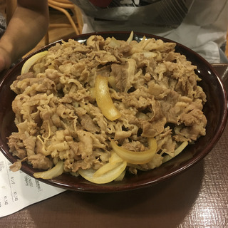 そこそこ大食いできる方を探しています。