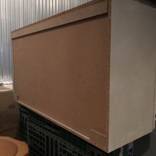 キッチンカウンターの上につけるキャビネットの中古　扉はホーロー製！の画像