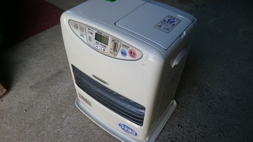 ⑪ファンヒーター 実働 DAINICHI ダイニチ FW-321D 3.2kw 燃料モニター 木造６畳～8畳 内部清掃＆メンテナンス済み 山形発