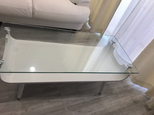 ガラステーブル