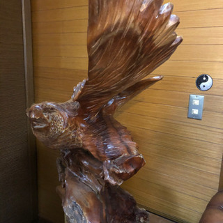 鷹の一刀彫りさらに最終値下げの画像