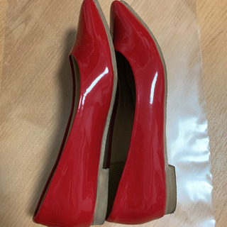 エナメルパンプス 赤の画像