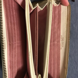 ワンピース長財布の画像