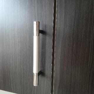 下駄箱　シューズクローク　扉つき　可動棚の画像