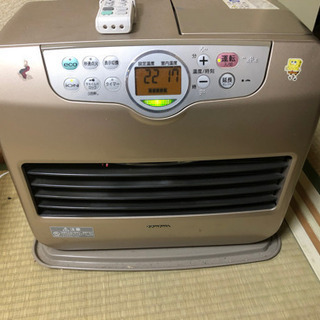 まだ綺麗な石油ファンヒーター