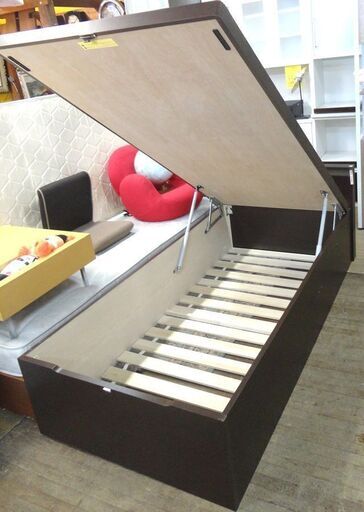 今だけチャンス！「ジモティー」見た！ で通常特価19,980円より5,000円引きの14,980円!　シングルサイズ 跳ね上げ式ベッド チヨダコーポレーション 宮にライト、コンセント付 畳 収納