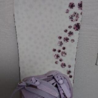 サトル　スノーボード（板のみビンディングつきません）レディース　142　上位モデルの画像