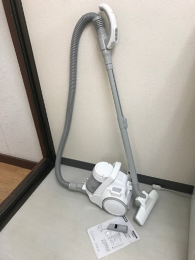 【リサイクルサービス八光　田上店】 サイクロンクリーナーエラン (VCS33A15X) ニトリ