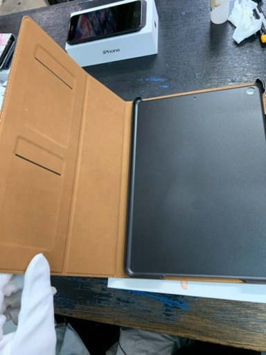 【美品】シムフリー  iPad 9.7インチ 128gb 2018年モデル ゴールド