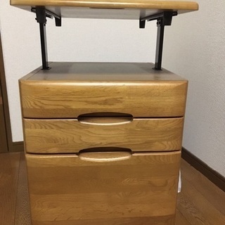 学習机の付属品。取りに来てくれる方、お願いします！
