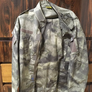 サバイバルゲーム　服の画像