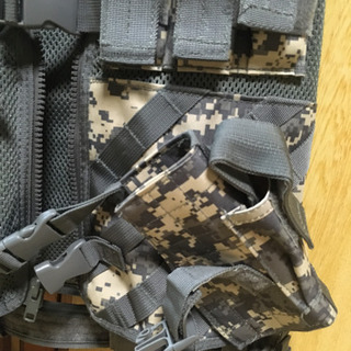 サバイバルゲーム　服の画像
