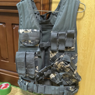 サバイバルゲーム　服の画像