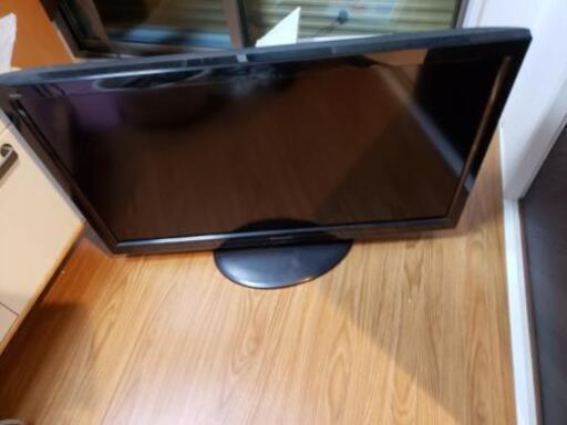 パナソニック　液晶テレビ３７型　リモコンなし
