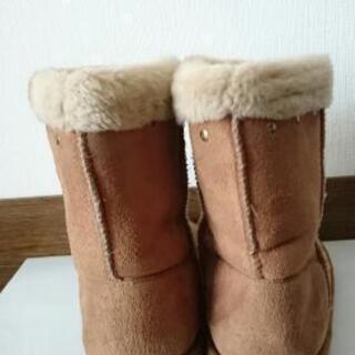 GU モコモコブーツ 21㎝の画像