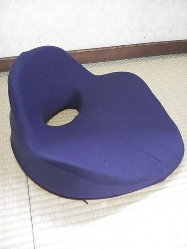 1500円→1200円！！⭐姿勢矯正できる座椅子⭐ほぼ新品!!
