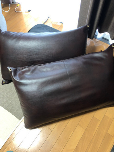 合皮　クッション　ブラウン