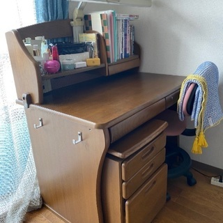 学習机。傷ほぼなし。無料でお譲りします。の画像