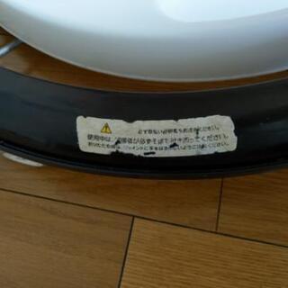 ベビー歩行器ですの画像