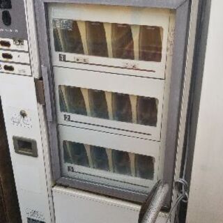業務用 サンデン3セレ牛乳ビン自動販売機 約14台の画像