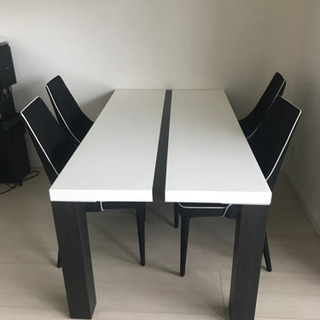 ダイニングテーブル　イス4脚セット