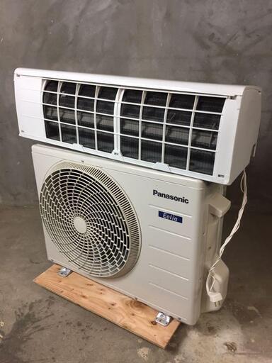 9【送料、取り付け費用込み?】Panasonic 6畳用エアコン CS-228CFR-W