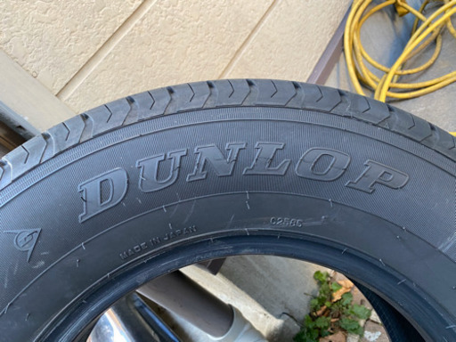 ダンロップ　195-80-15 LTタイヤ