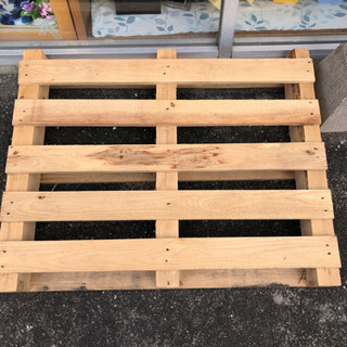 売り切れ🙏 無料で差し上げます😊 木製パレット(^-^) 現品限...