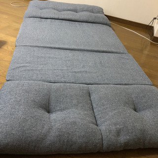 折りたたみソファの画像