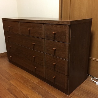 【無料】たくさん入る洋服タンス！衣装タンス！横型でボード代わりに...