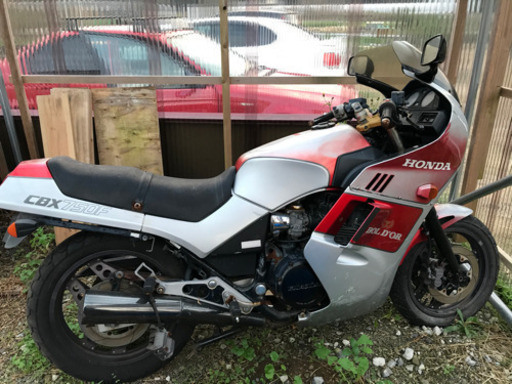 長崎発　昭和６０年　CBX750  旧車　10⇒9⇒7⇒5