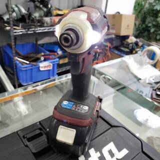 B59　マキタ　インパクトドライバー　18V　6Ah　動作良好！電動工具　充電式インパクトの画像