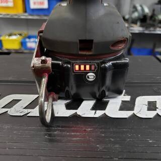 B59　マキタ　インパクトドライバー　18V　6Ah　動作良好！電動工具　充電式インパクトの画像
