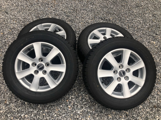 欧州車 ボルボ スタッドレス 1シーズンのみ使用 超美品 タイヤ18年製造 4本セット TOYO GARIT GS バリ山 PCD108 5穴 6.5j off40