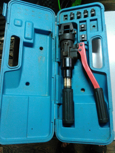 イズミ9H60油圧圧着機　　　中古品